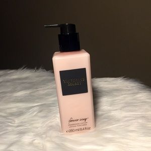 Victoria’s Secret Forever Sexy Lotion